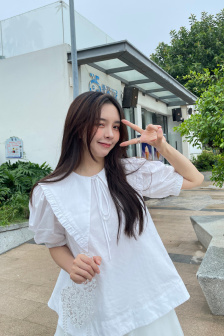 小向まな美